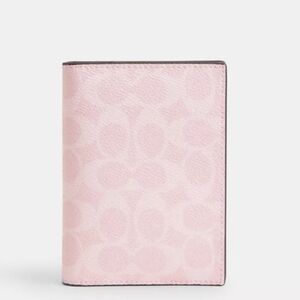 💥💥COACH POWDER PINK PASSPORT WALLET NEW NEW NEW SOLD OUT ONLINE!!!💥💥